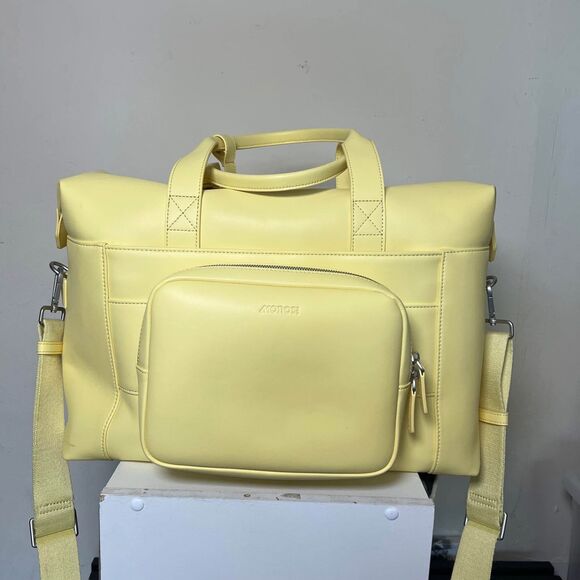 Monos Metro Duffel in Banana Pudding Magnolia Bakery Limited Edition Collab - Picture 2 of 10